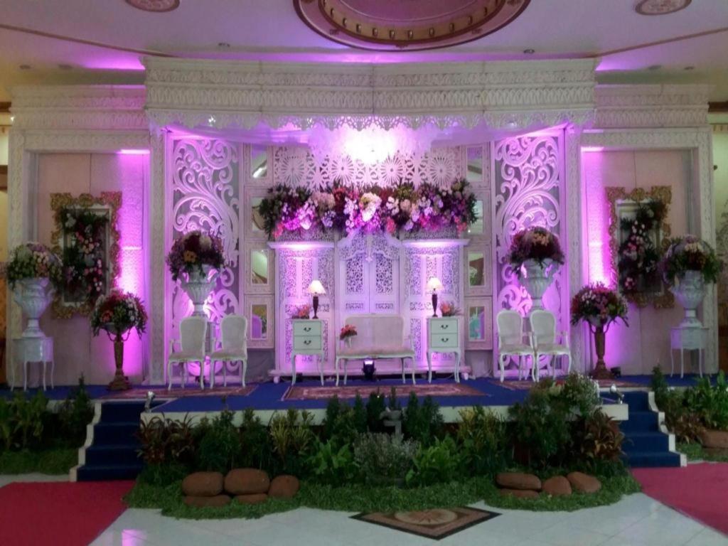 Yusro Hotel Restaurante y Convention Jombang Exterior foto